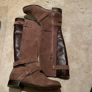 Brown Ugg Suede Boot